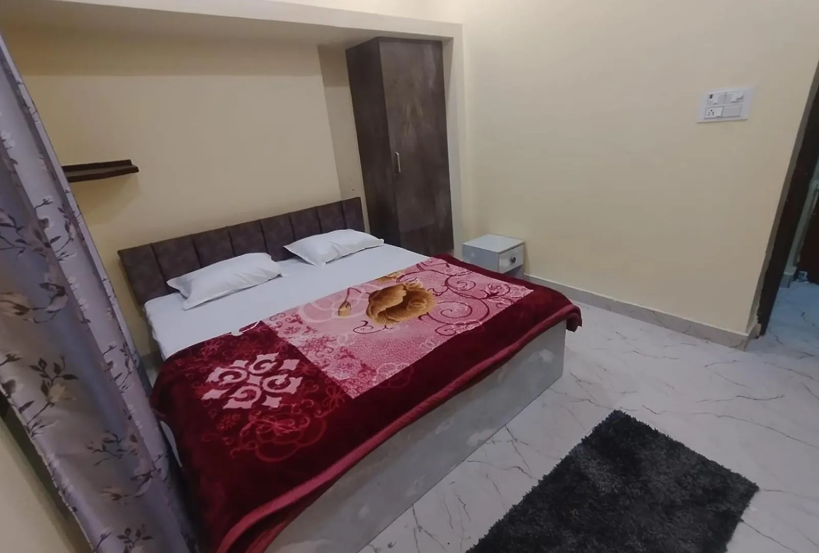 Sudarshan Home Stay Varanasi Hotel