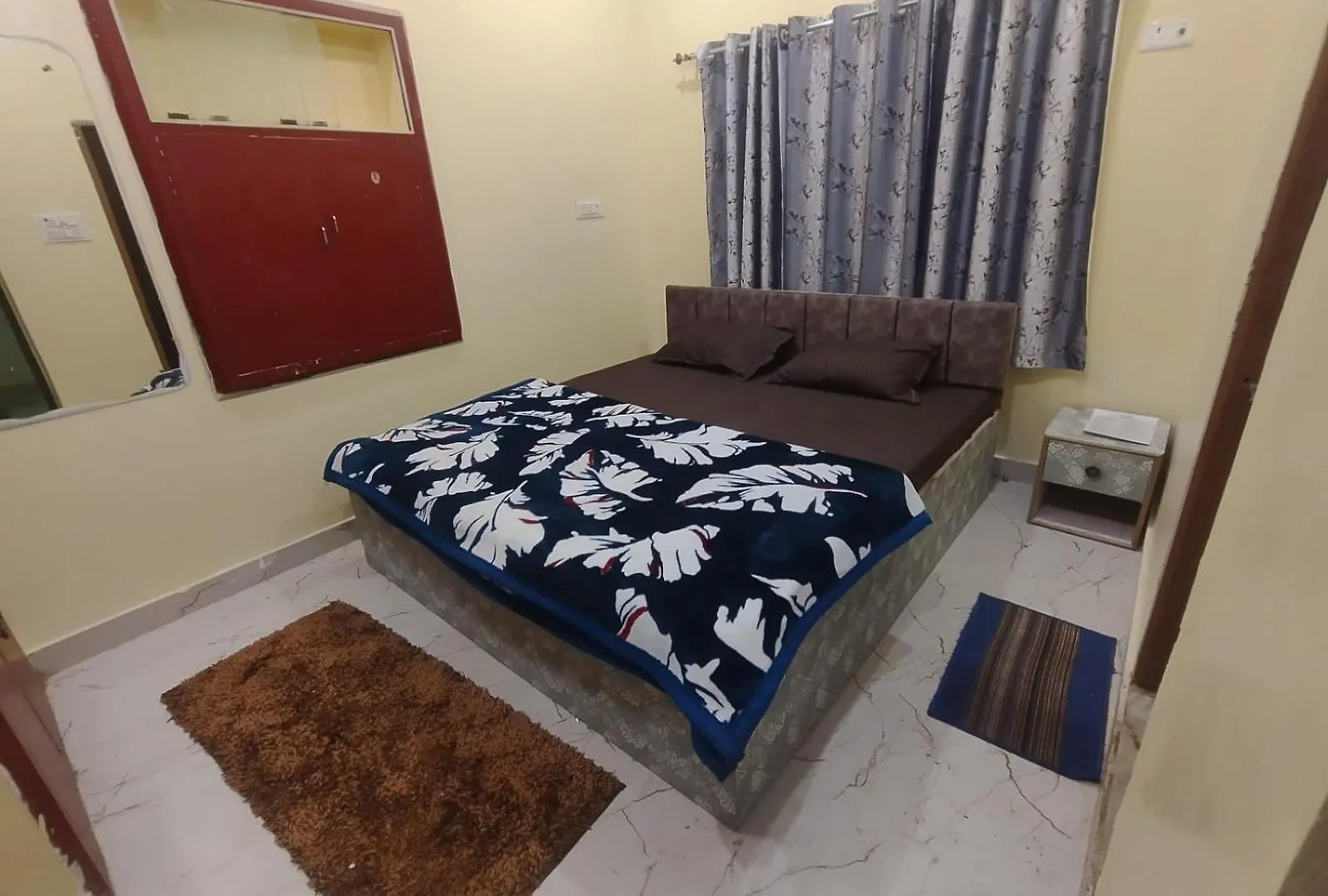 Kontakte von Sudarshan Home Stay